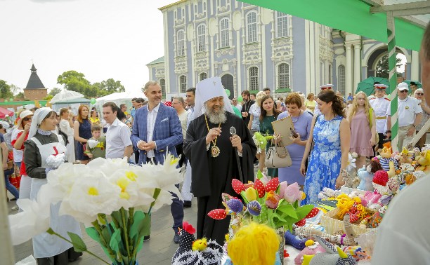 Красочный праздник новохоперским ребятам подарил благотворительный фонд